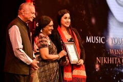 VIJAY-KHICHLU-SHARBARI-DUTTA-WINNER-NIKHITA-GANDHI-13